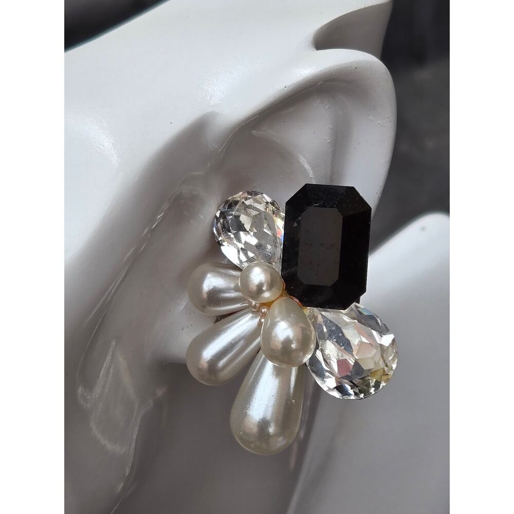 Vintage Wendy Gell Black Faux Pearl & Crystal Rhinestone Runway Clip On Earrings